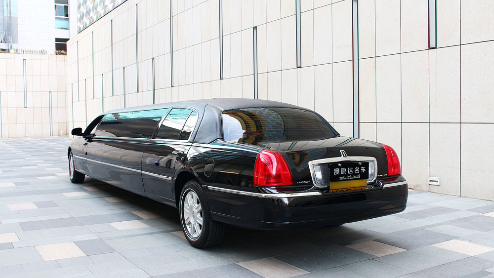 超级大型豪华轿车林肯城市加长礼宾车