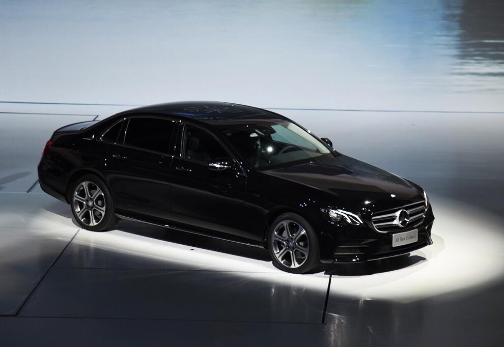 全新奔驰e级上市 预算40万左右还是2015款划算