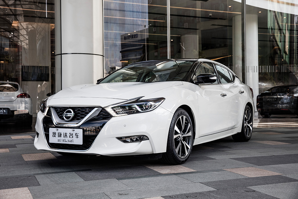 全新车一手牌二手价 日产西玛豪华版包牌价21.80万