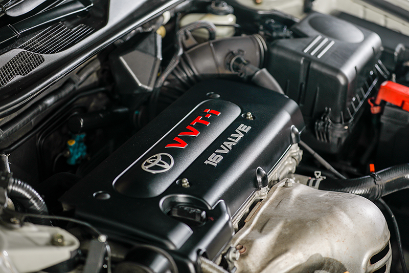 4l直列四缸发动机被首次用在这台代号为xv30的丰田佳美上,最大马力