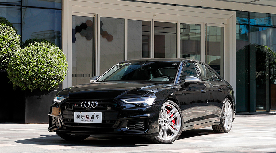 花100万买台"顶配"的奥迪a6,是一种什么体验?